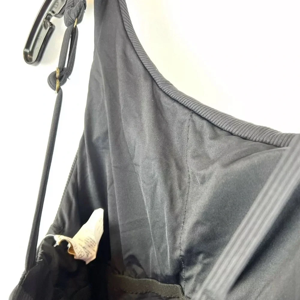 Rebecca Virtue Women’s Black Adeline Rib One Piece Swimsuit Size Medium